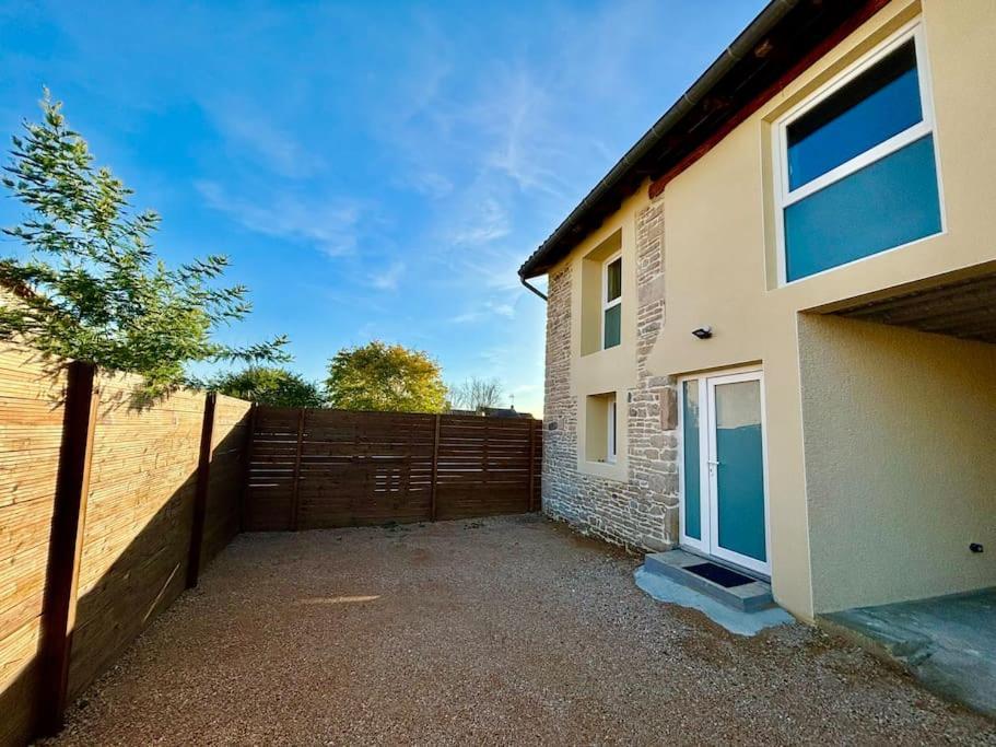 Grange Renovee En Duplex Idealement Situee Creches-sur-Saone Exterior photo